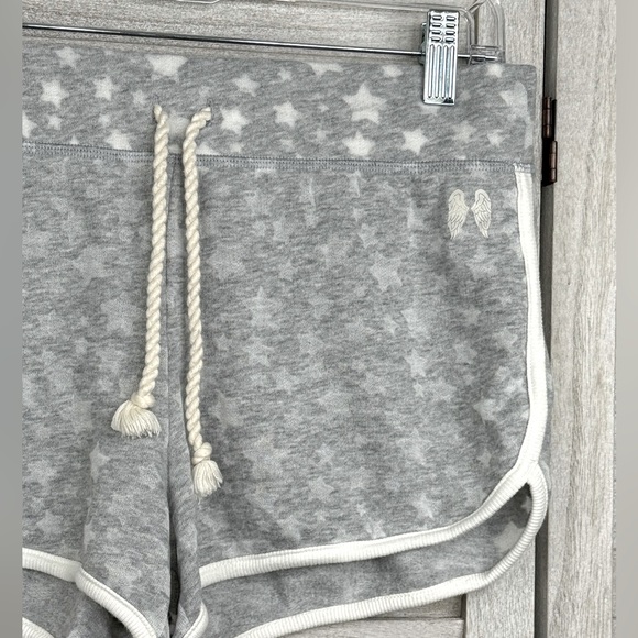 VICTORIA'S SECRET Star Print Pull On Shorts Gray/White-Small - Picture 2 of 3